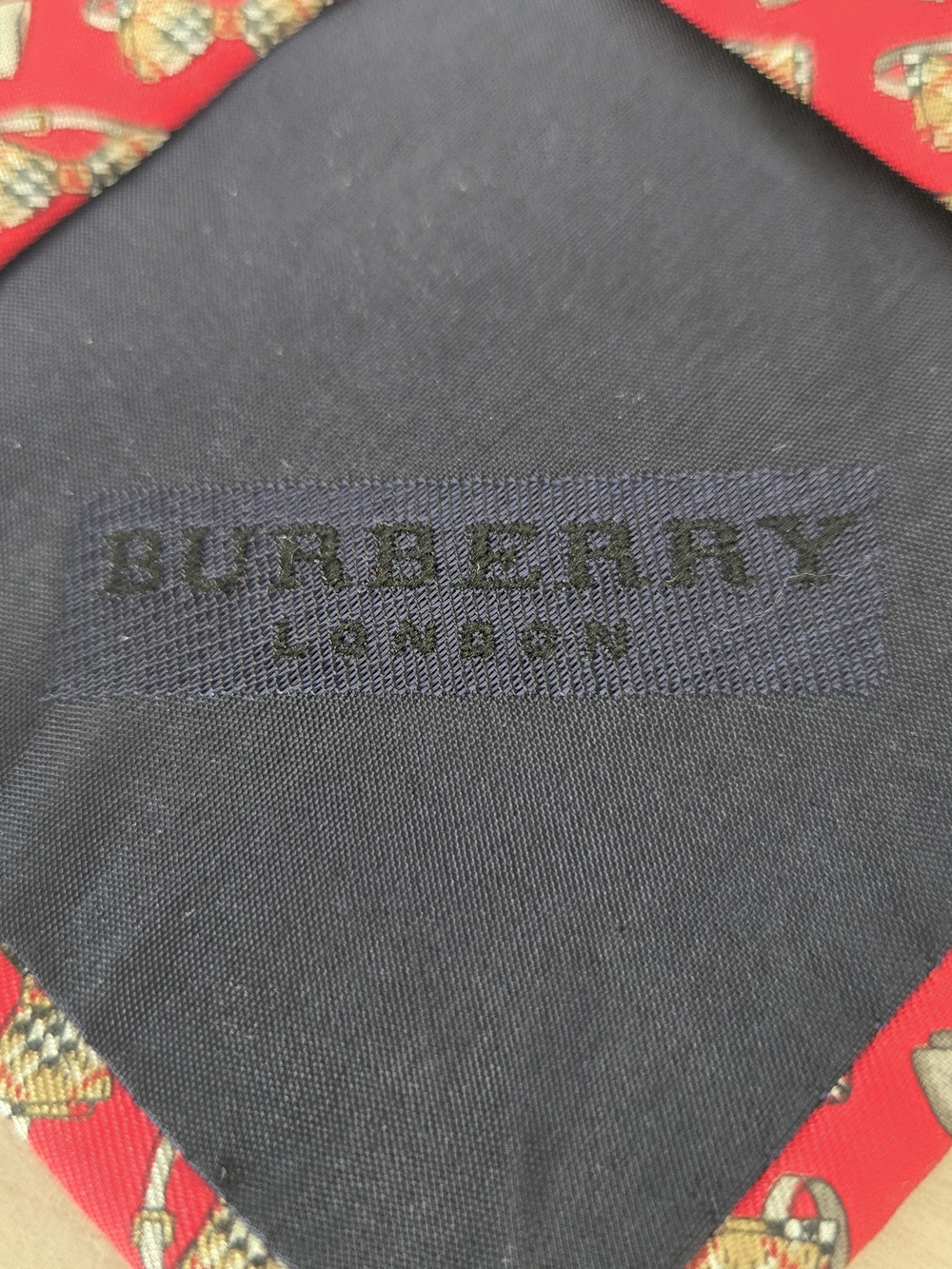 Burberry Red Silk Tie with Bow-Tie Motif - Picture 7 of 10